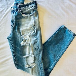 NWT AE Distressed Jeggings
